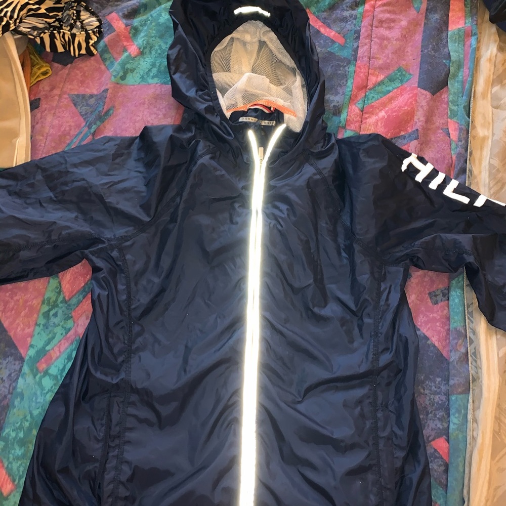 tommy hilfiger wind breaker